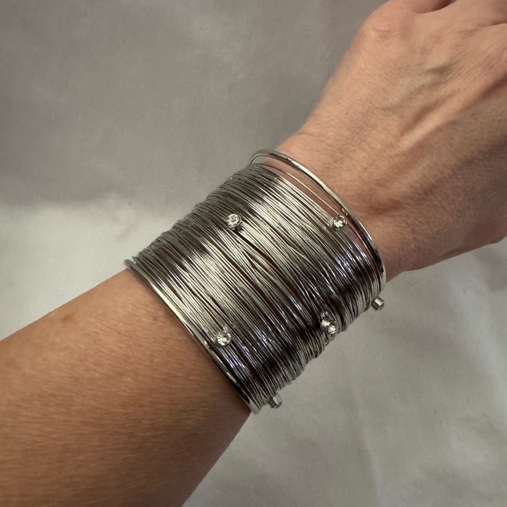 Silver Wire Cuff Bracelet – Modern Minimalist Jewelry